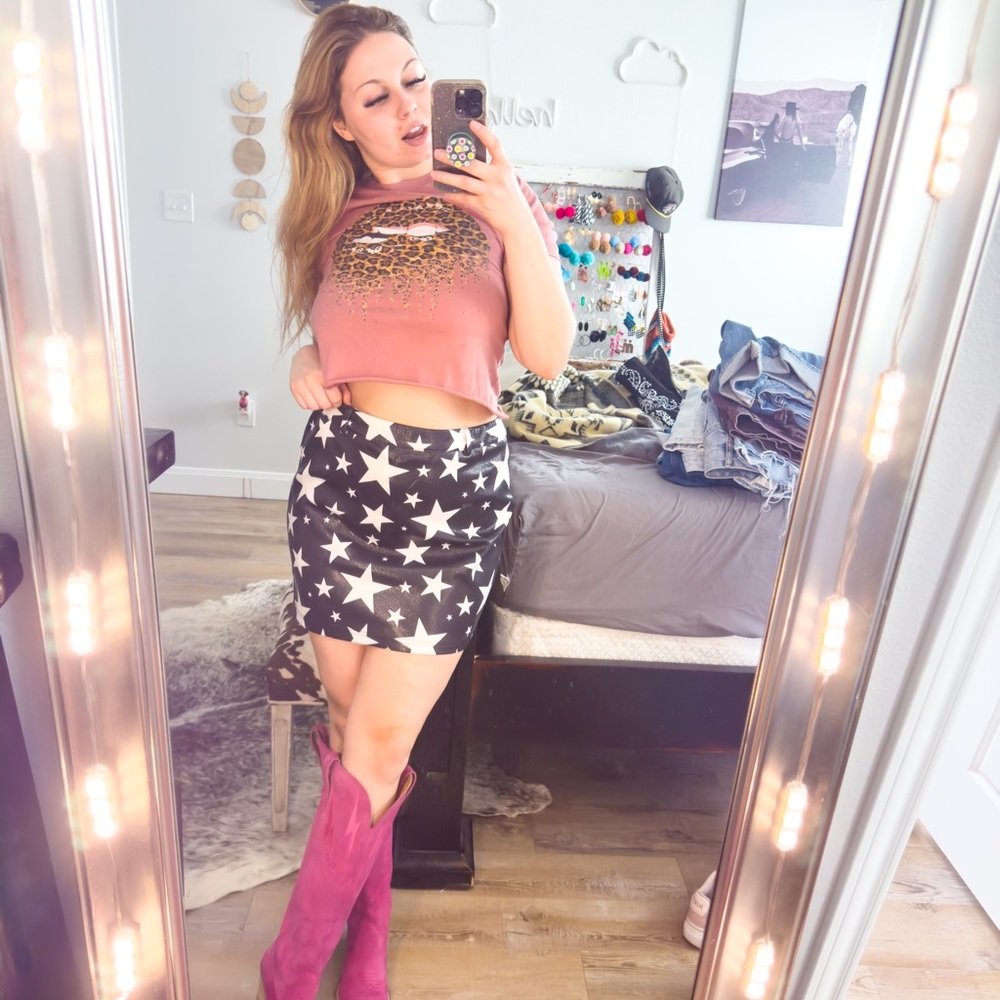Star print skirt